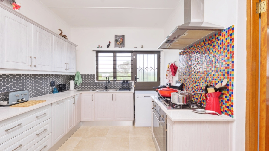 5 Bedroom Property for Sale in Struisbaai Western Cape